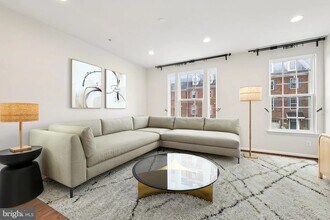 8074 Locust Mill St in Ellicott City, MD - Building Photo - Building Photo