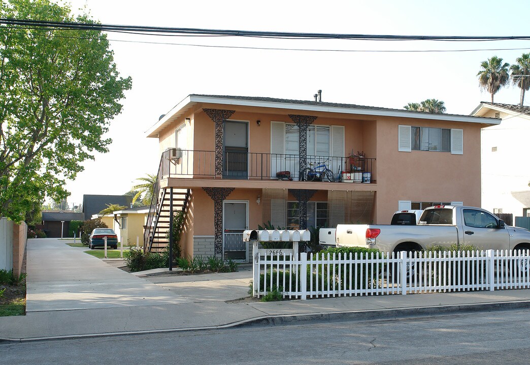 Orange Bungalows in Costa Mesa, CA - Foto de edificio