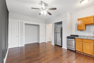 4555 Malden St in Chicago, IL - Building Photo - Building Photo