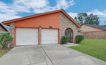 15823 Ruppstock Dr in Missouri City, TX - Building Photo - Building Photo