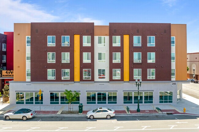 Grand View Village in Stockton, CA - Foto de edificio - Other