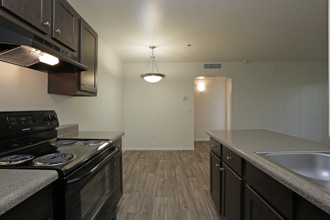 Mission Tierra in Tucson, AZ - Building Photo