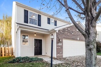 15559 Old Pond Cir in Noblesville, IN - Foto de edificio - Building Photo