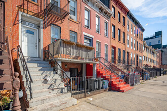 1008 Halsey St in Brooklyn, NY - Building Photo - Building Photo