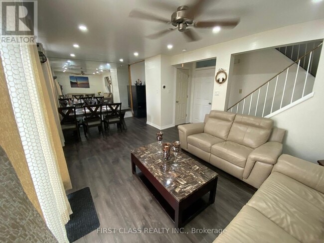 13 Greenarrow Ct in Brampton, ON - Building Photo - Building Photo