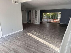 400 E Prima Vista Blvd in Port St. Lucie, FL - Building Photo - Building Photo