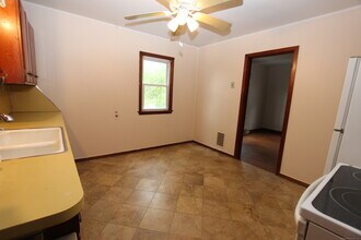 22 Brook St in Seymour, CT - Building Photo - Building Photo