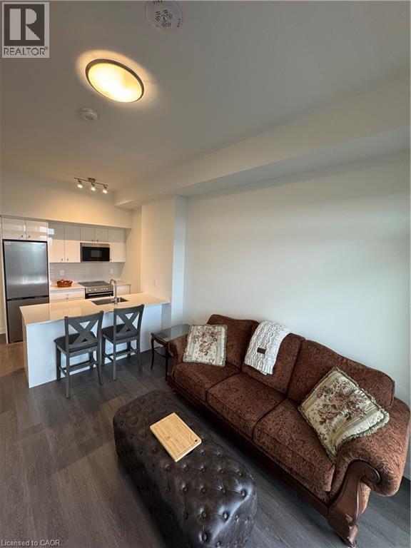 property at 25 Wellington St S