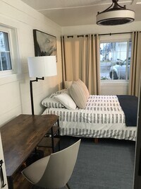 510 Auburndale Ave, Unit Cottage