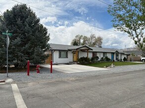 201-203 Gallagher Ave in Yerington, NV - Building Photo - Building Photo