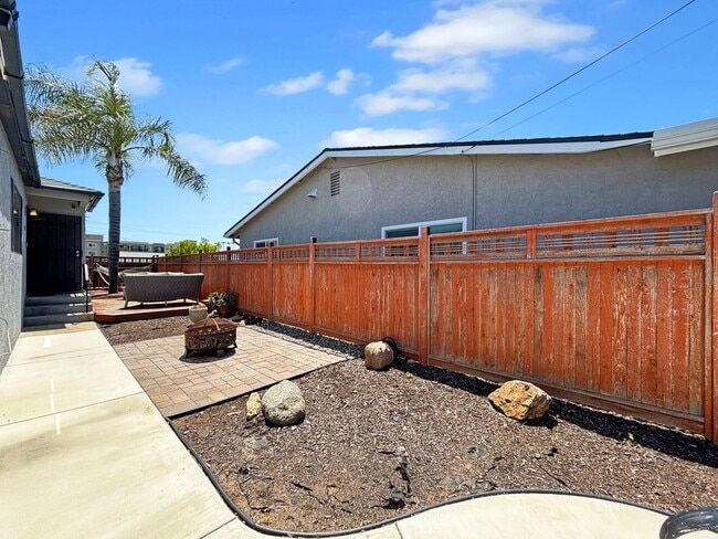 property at 3717-19 Crane Pl