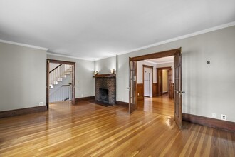 59 Brooksdale Rd, Unit 1F in Boston, MA - Building Photo - Building Photo