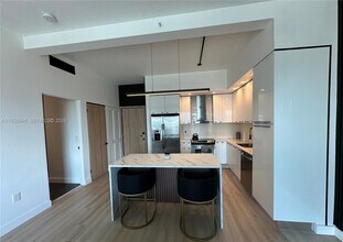 234 NE 3rd St in Miami, FL - Building Photo - Building Photo