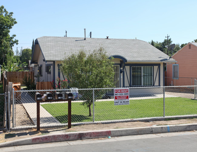 625 30th St in Bakersfield, CA - Building Photo - Building Photo