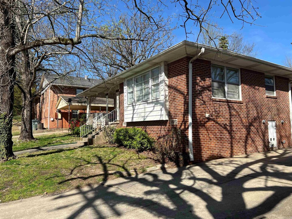 613 N Cedar St in Little Rock, AR - Building Photo