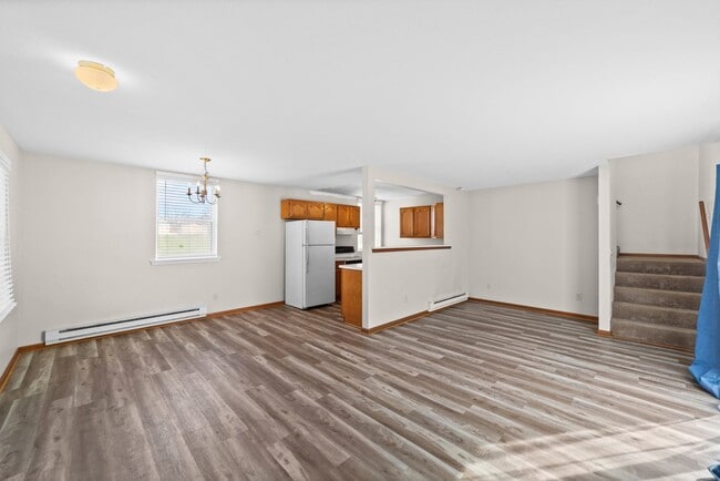 6256 Wayland Rd in Ravenna, OH - Foto de edificio - Building Photo