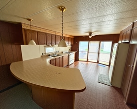 905 W 37th Ave in Hobart, IN - Building Photo - Building Photo