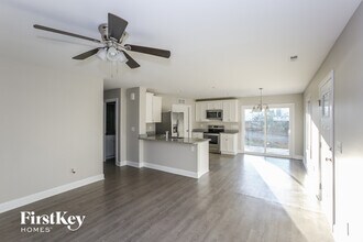 244 Glenn St NW in Concord, NC - Foto de edificio - Building Photo