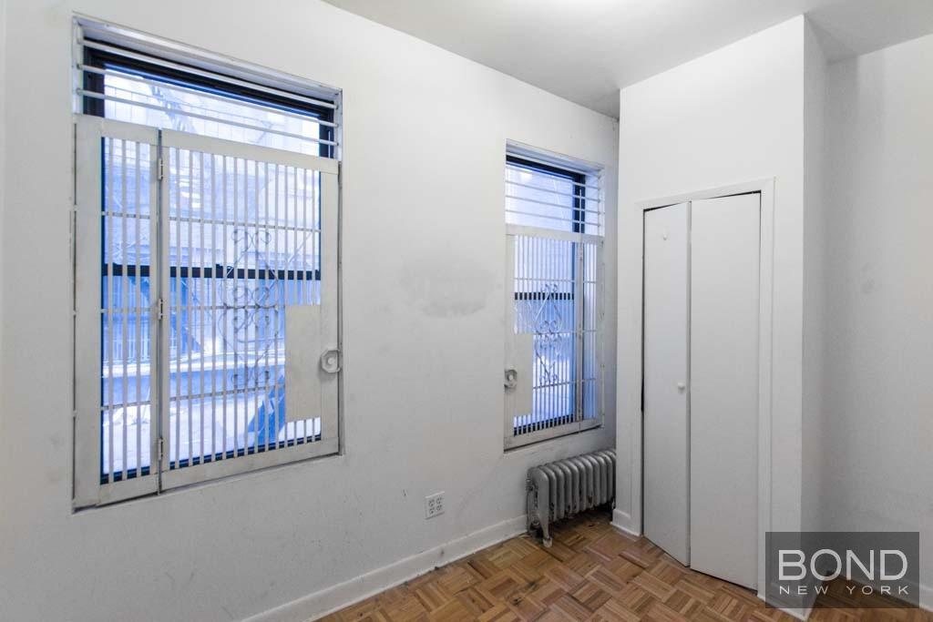369 Broome St in New York, NY - Building Photo