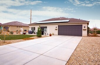 672 Red Mountain Blvd in Ivins, UT - Building Photo - Building Photo