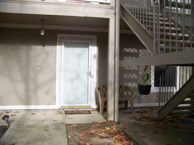 1006 Wood Creek Dr in Fayetteville, NC - Building Photo - Building Photo