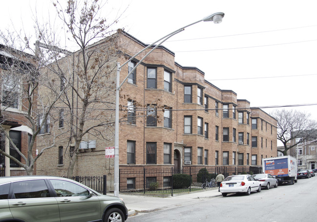 3834-3842 N Wilton Ave in Chicago, IL - Foto de edificio - Building Photo