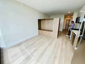1125 W Van Buren St-Unit -1510 in Chicago, IL - Building Photo - Building Photo