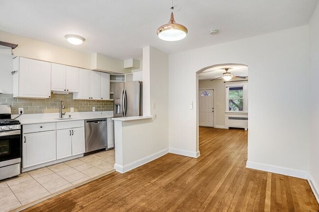 property at 1007 15th St SE