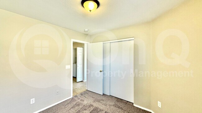 property at 1788 E Oakland St