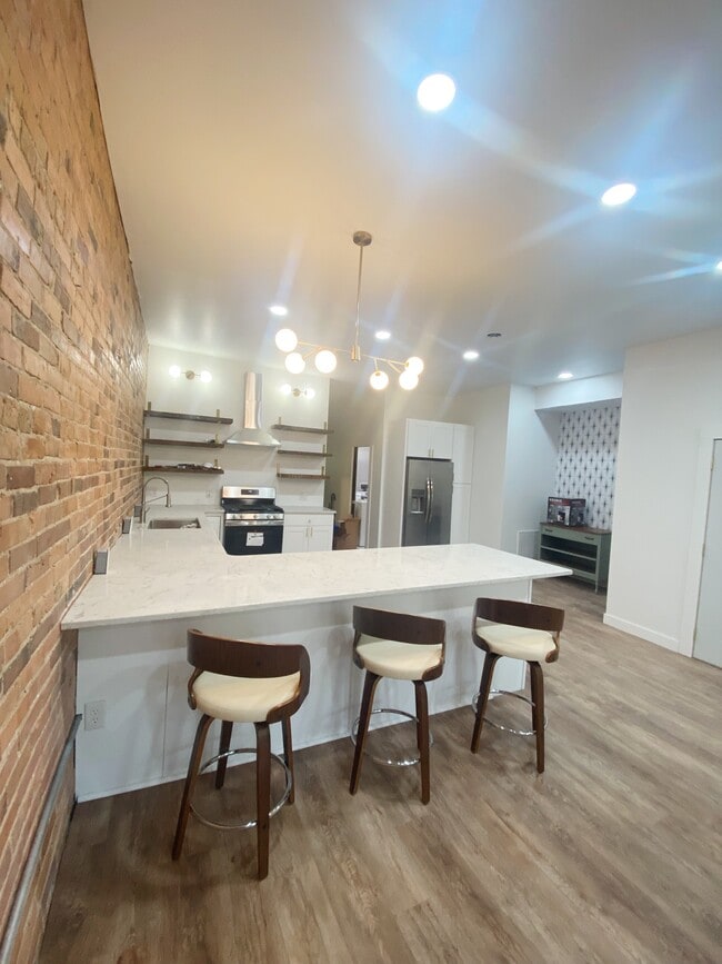 105 1/2 W Laporte St, Unit 1/2 in Plymouth, IN - Building Photo - Building Photo