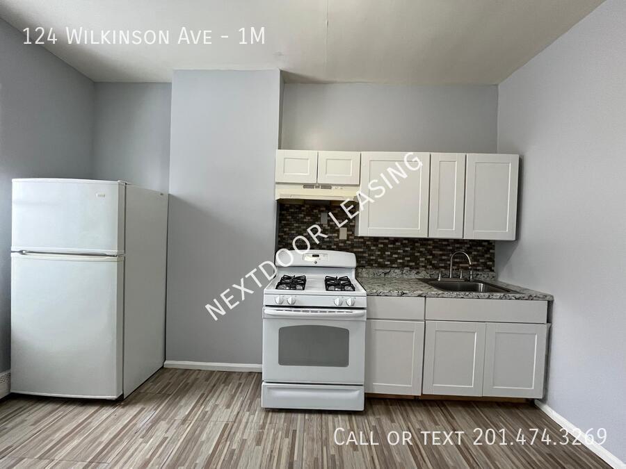 124 Wilkinson Ave in Jersey City, NJ - Building Photo