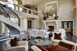 86 Dune Rd in Bridgehampton, NY - Building Photo - Building Photo