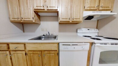 122 Dustin St in Boston, MA - Building Photo - Building Photo