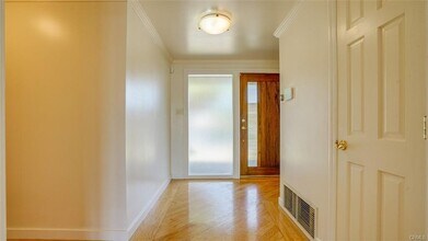 3805 Beverly Ridge Dr in Los Angeles, CA - Building Photo - Building Photo
