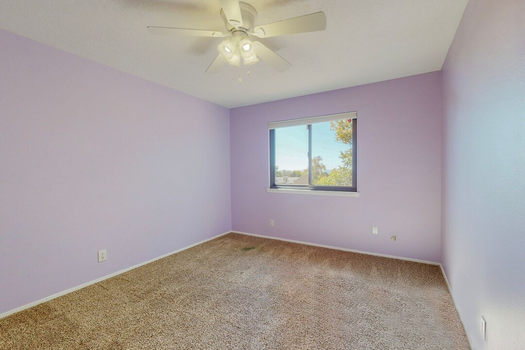 5415 Vista Del Cerro NE in Albuquerque, NM - Building Photo