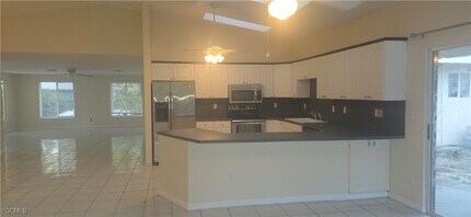 526 102nd Ave N in Naples, FL - Building Photo - Building Photo