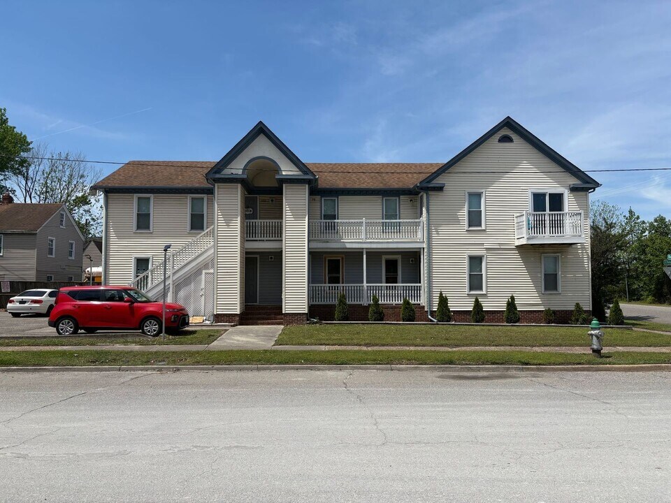 96 Chautauqua Ave in Portsmouth, VA - Building Photo