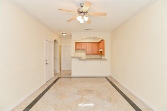 9400 Bellaire Blvd in Houston, TX - Building Photo - Building Photo