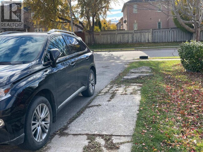 51 Morningmist St in Brampton, ON - Building Photo - Building Photo