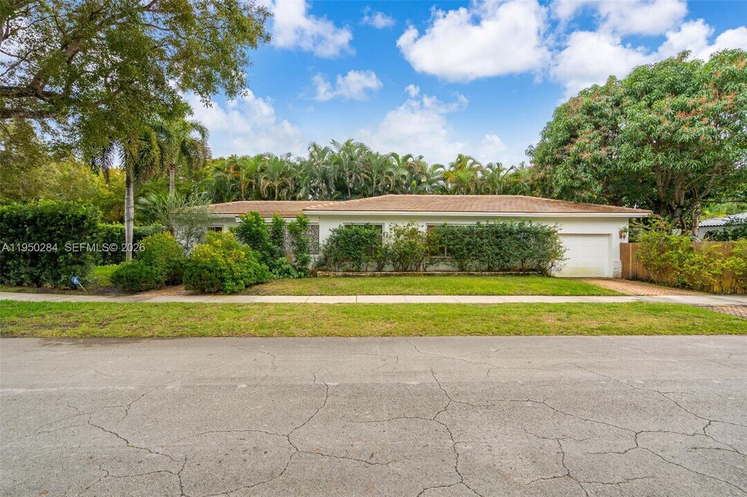 9550 NW 1st Ave in Miami Shores, FL - Building Photo