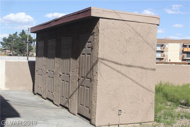 3701 Thomas Ave in North Las Vegas, NV - Building Photo - Building Photo