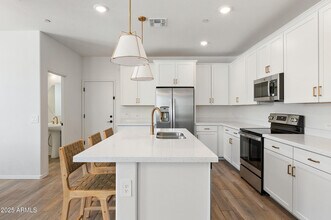 1821 E Bernie Ln in Gilbert, AZ - Building Photo - Building Photo