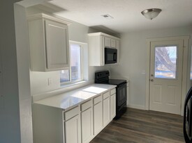 5239 S 2700 W in Roy, UT - Building Photo