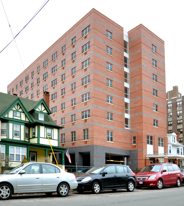 Rockwell Terrace in New Rochelle, NY - Building Photo