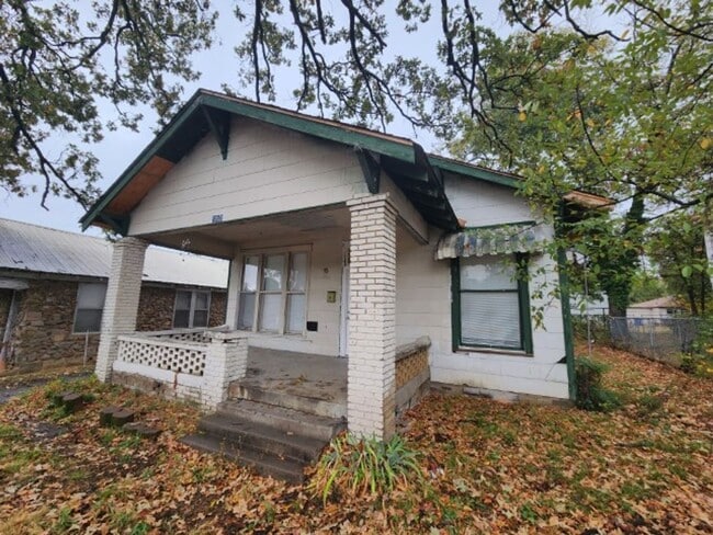 property at 1712 Pike Ave