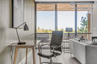 501 Forest Ave-Unit -FL5-ID1298 in Palo Alto, CA - Building Photo - Building Photo