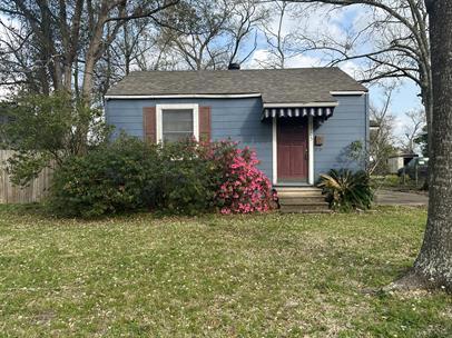 1705 Moss St in Lake Charles, LA - Foto de edificio