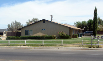 12813 Kiowa Rd Apartamentos