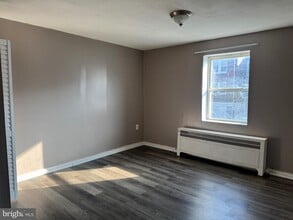 7204 Ogontz Ave in Philadelphia, PA - Building Photo - Building Photo