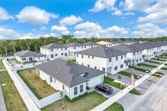 22555 SW 125th Ave in Goulds, FL - Building Photo - Building Photo